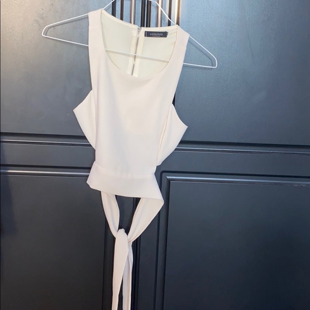 ✨Dressy cream crop top✨